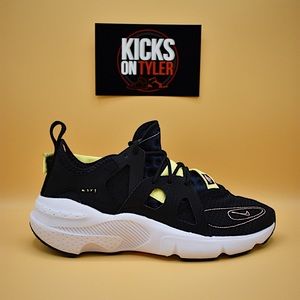 NEW Nike Huarache-Type N. 354